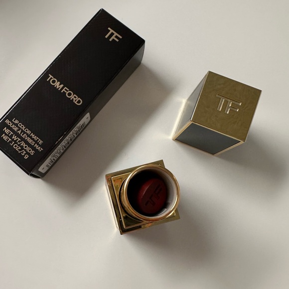 NEW Tom Ford Matte Lipstick Full Size // Velvet Cherry - Picture 5 of 7